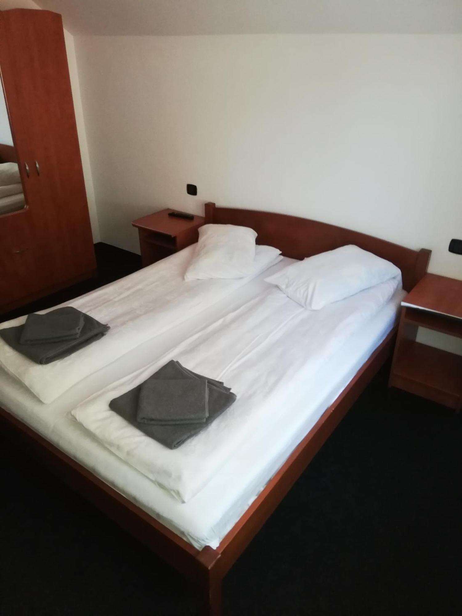 Cabana Cascada Cailor Hotel Borsa  Bilik gambar