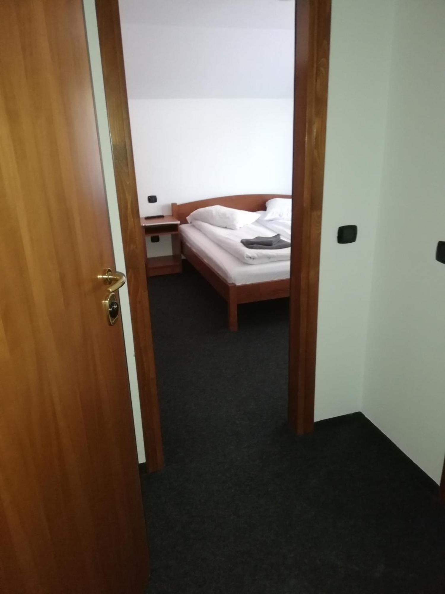 Cabana Cascada Cailor Hotel Borsa  Bilik gambar